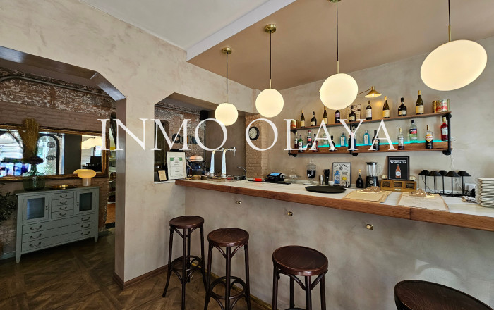 Transfert - Restaurant -
Barcelona - Sagrada familia