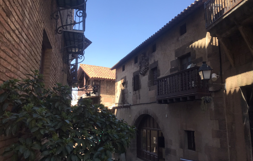 Transfert - Restaurant -
Barcelona - Poble Sec-montjuïc