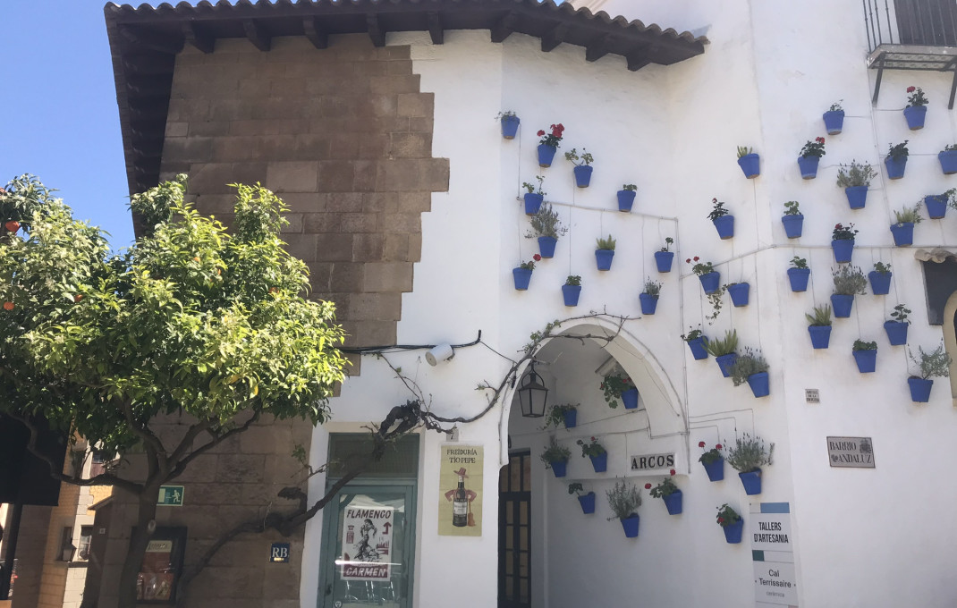 Transfert - Restaurant -
Barcelona - Poble Sec-montjuïc