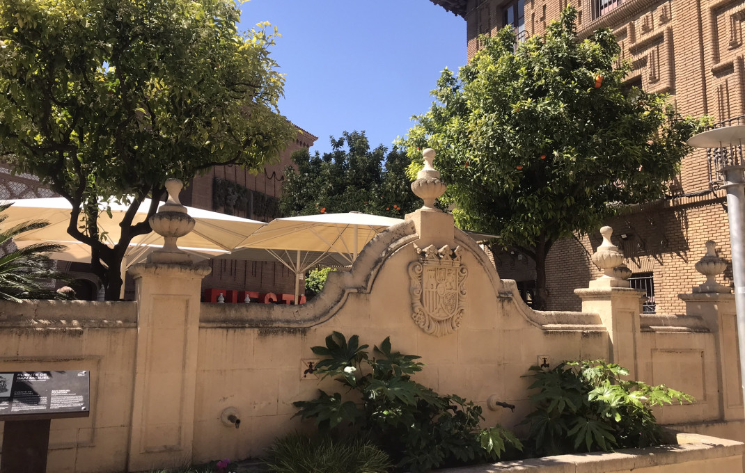 Transfert - Restaurant -
Barcelona - Poble Sec-montjuïc