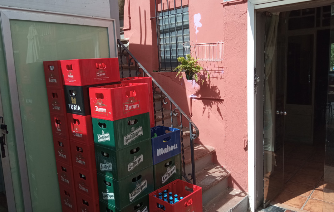 Traspaso - Restaurante -
Rubí