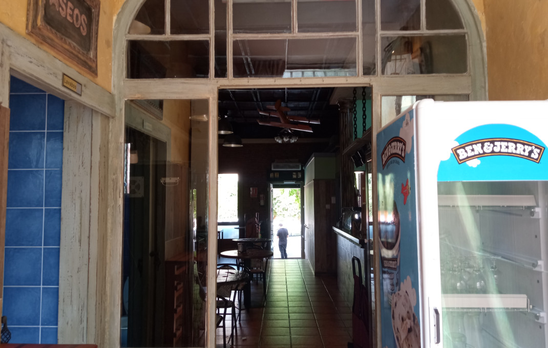 Traspaso - Restaurante -
Rubí