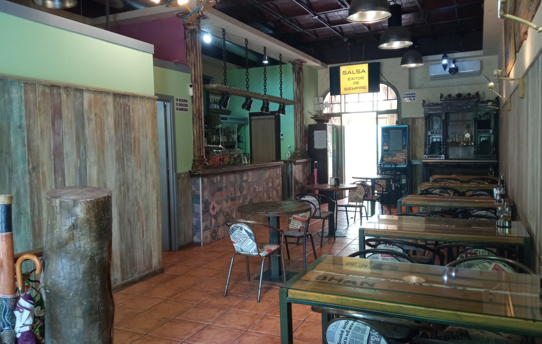 Traspaso - Restaurante -
Rubí