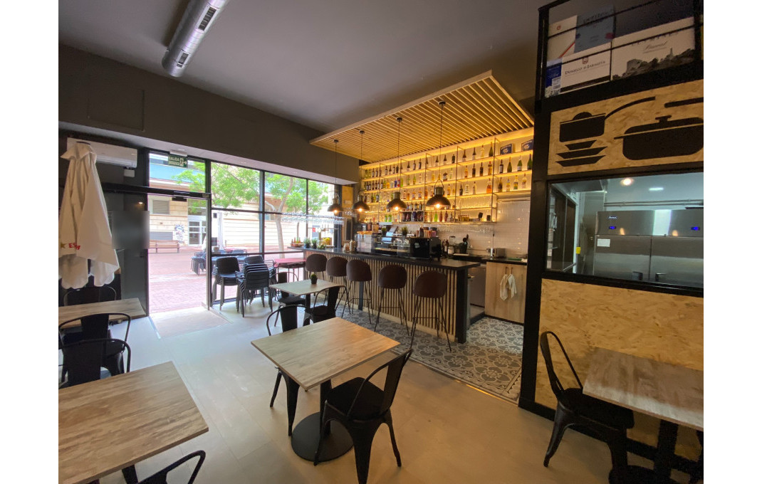 Traspaso - Restaurante -
Barcelona - Sant Andreu