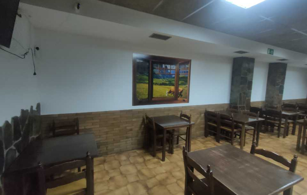 Transfer - Restaurant -
Santa Coloma de Gramenet