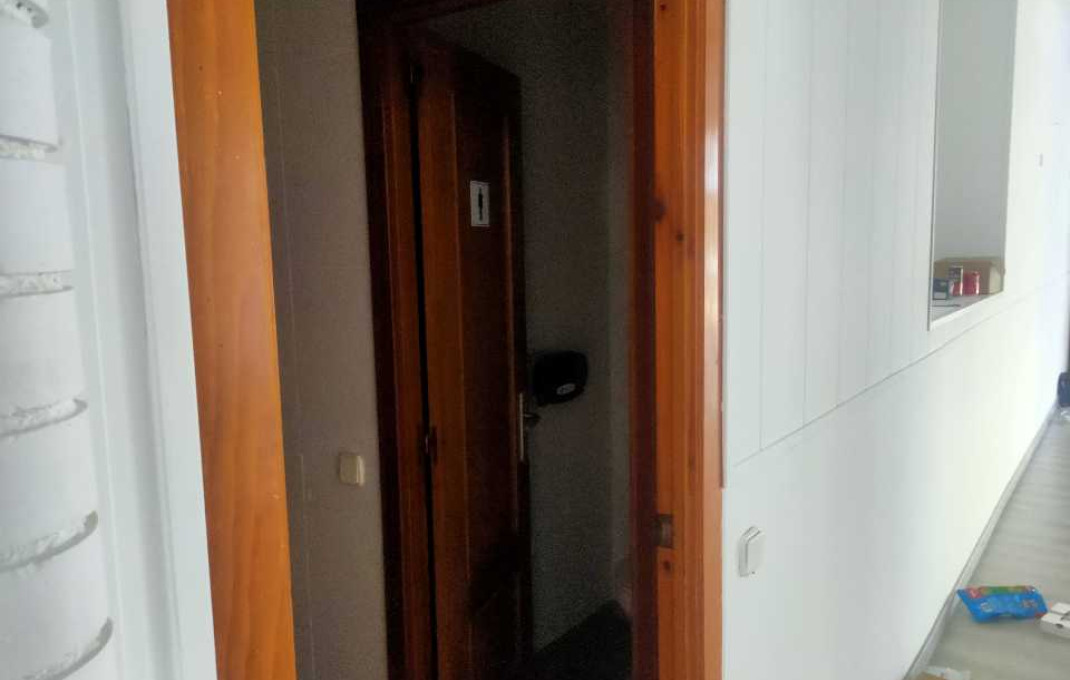 Alquiler - Local comercial -
Badalona - Montigalà