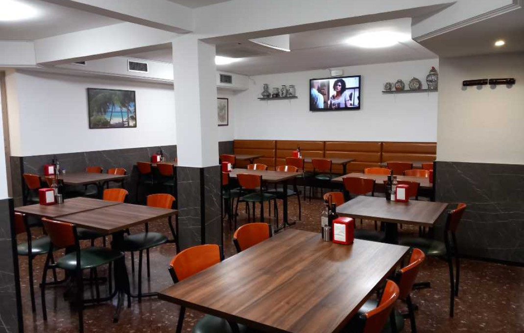 Traspaso - Bar Restaurante -
Barcelona - Eixample Izquierdo