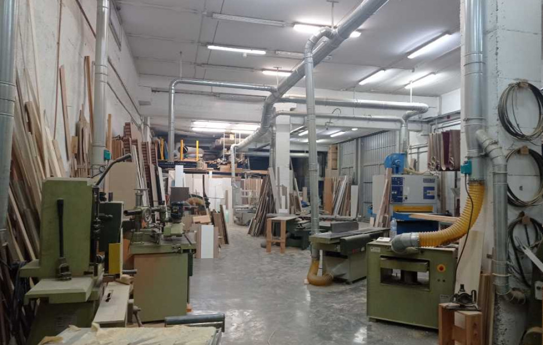 Revente - Naves y solares -
Mataró - Via Europa - Parque Central