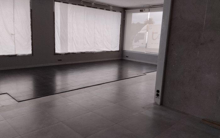 Alquiler - Naves y solares -
Palamós