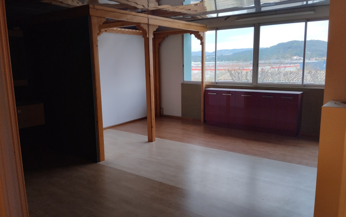 Alquiler - Naves y solares -
Palamós