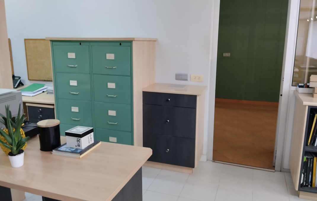 Alquiler - Naves y solares -
Palamós