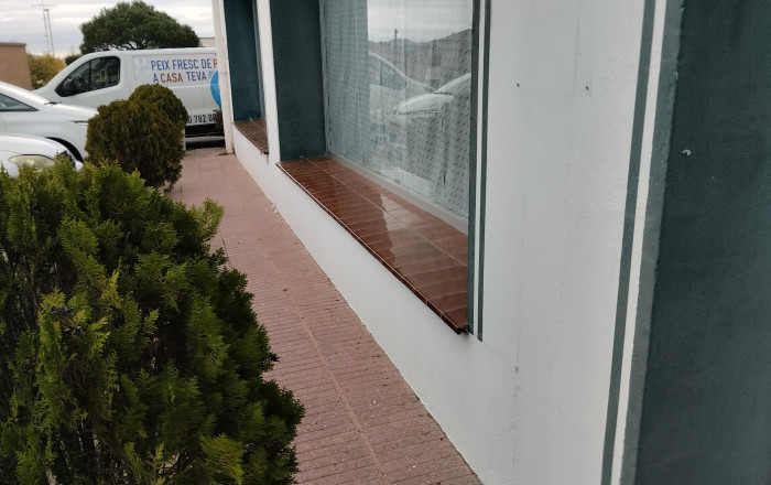 Alquiler - Naves y solares -
Palamós