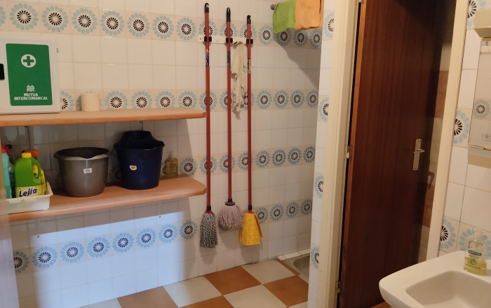 Alquiler - Naves y solares -
Palamós