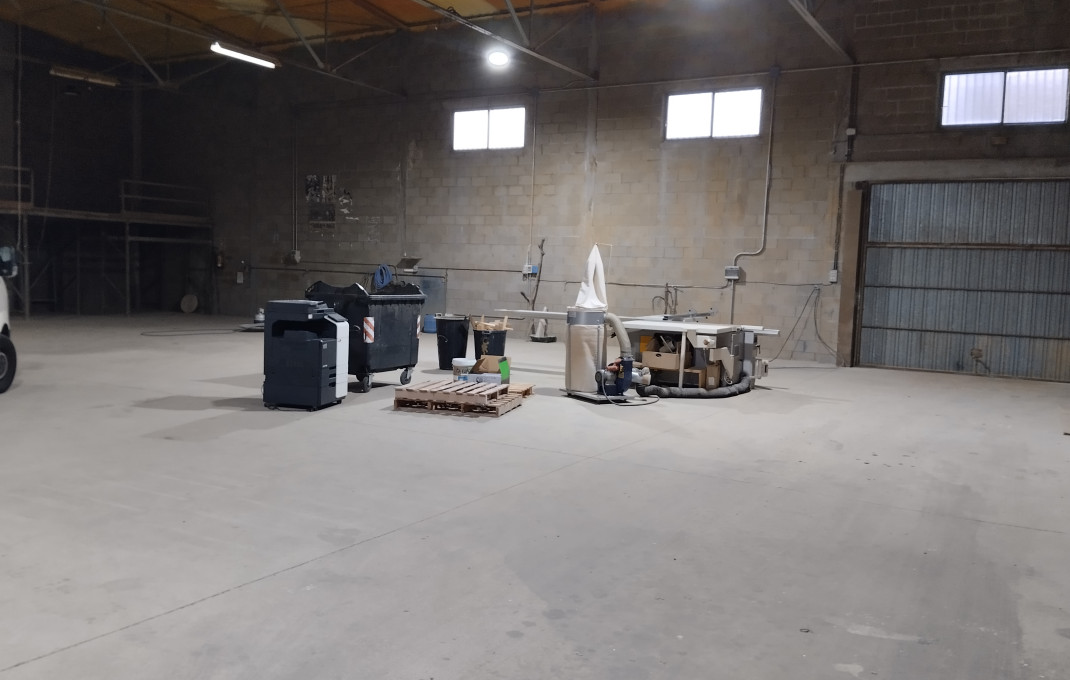 Alquiler - Naves y solares -
Palamós