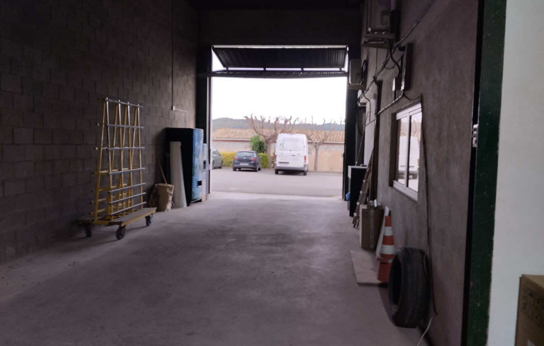 Alquiler - Naves y solares -
Palamós