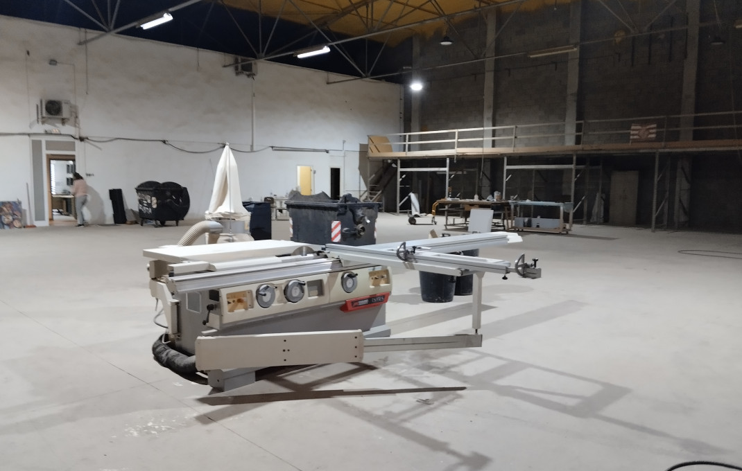 Alquiler - Naves y solares -
Palamós