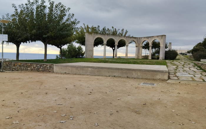 Alquiler - Naves y solares -
Palamós