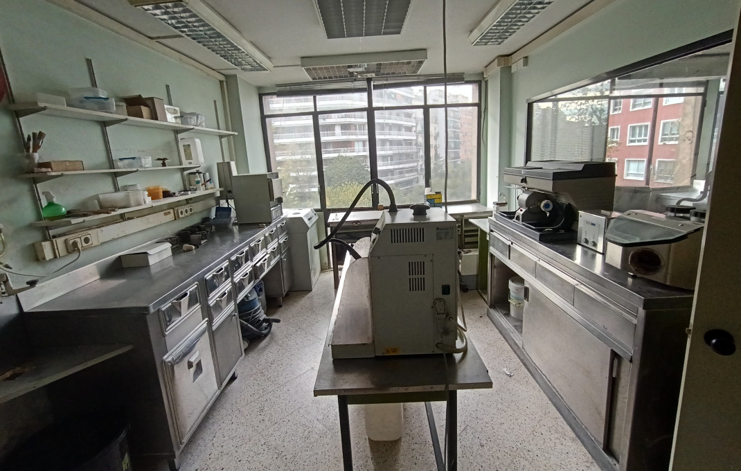 Revente - Des bureaux -
Barcelona - Sagrada familia