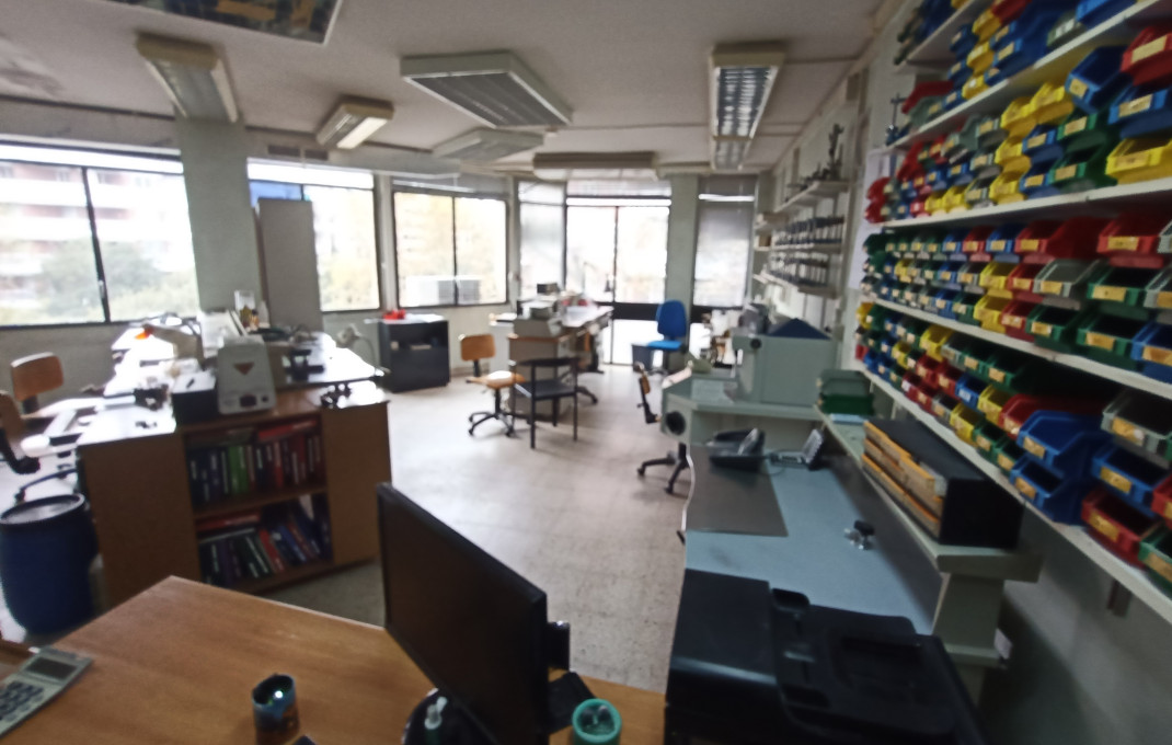 Revente - Des bureaux -
Barcelona - Sagrada familia