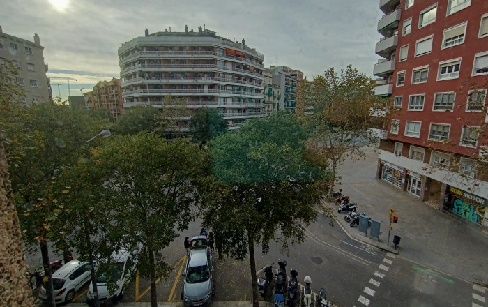 Revente - Des bureaux -
Barcelona - Sagrada familia