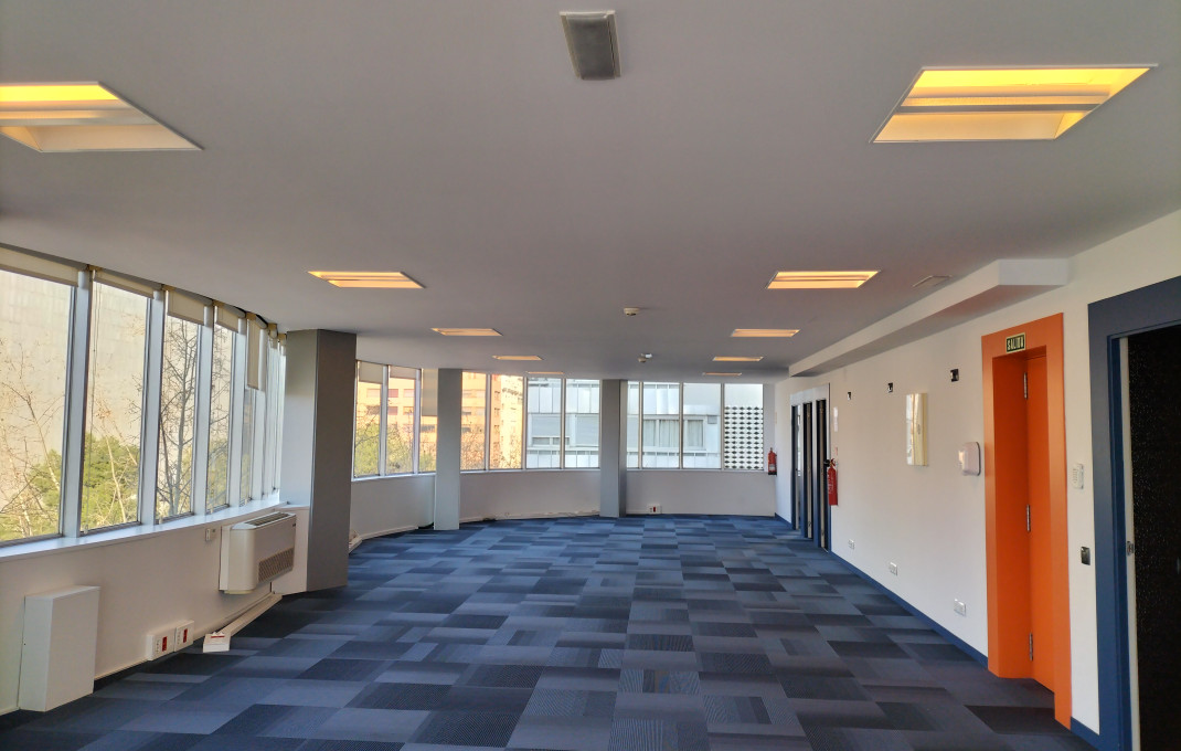 Location longue durée - Des bureaux -
Barcelona - Les corts