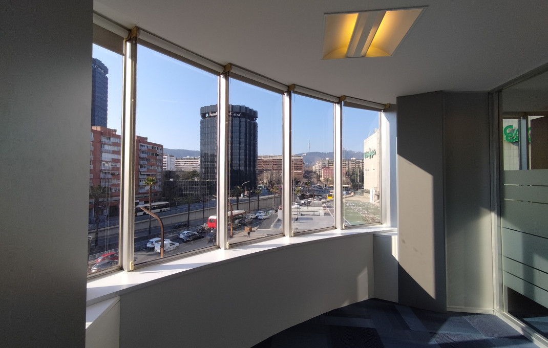 Location longue durée - Des bureaux -
Barcelona - Les corts