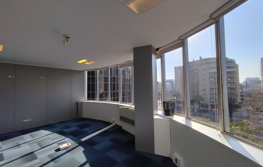 Location longue durée - Des bureaux -
Barcelona - Les corts