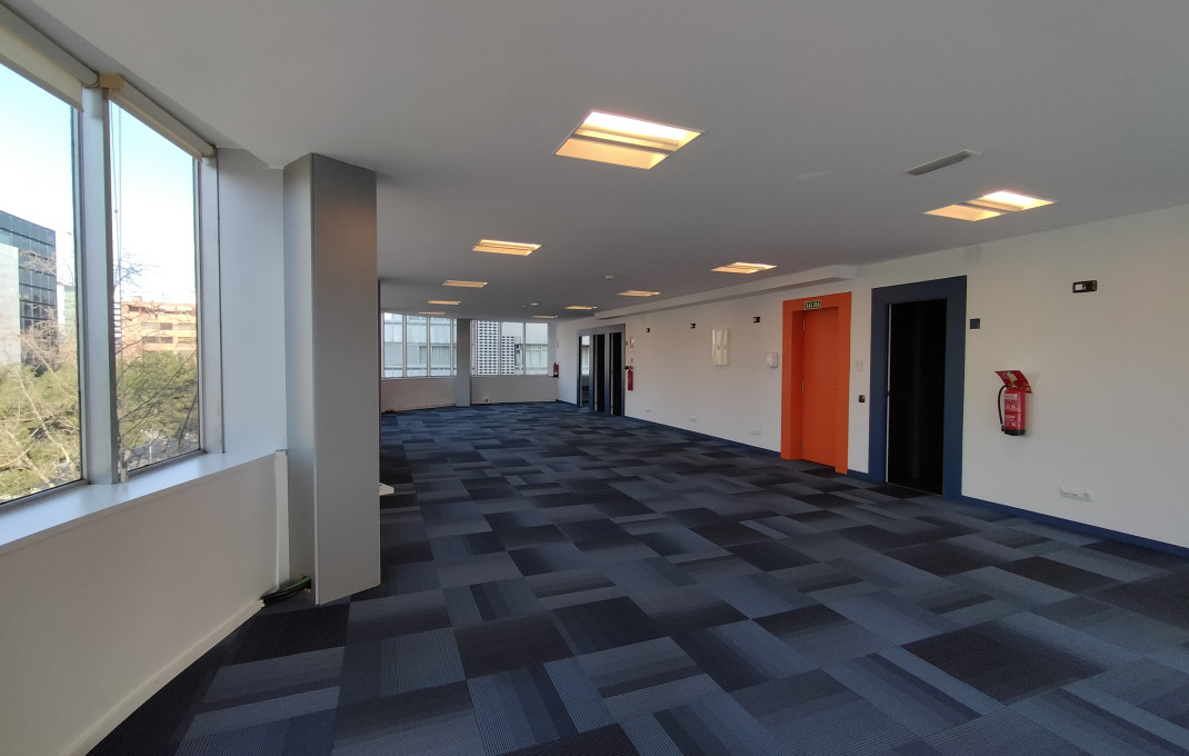 Location longue durée - Des bureaux -
Barcelona - Les corts