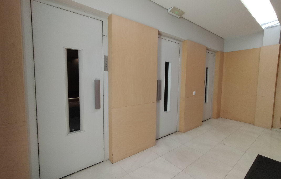 Location longue durée - Des bureaux -
Barcelona - Eixample Izquierdo