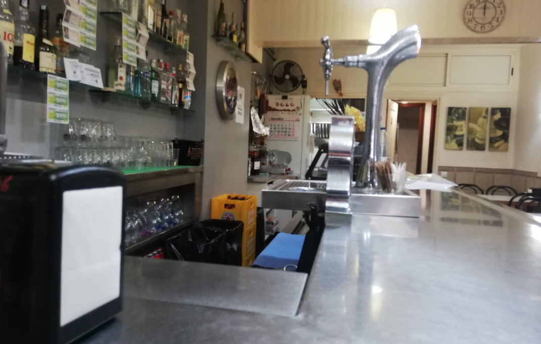 Traspaso - Bar-Cafeteria -
Barcelona - Les corts