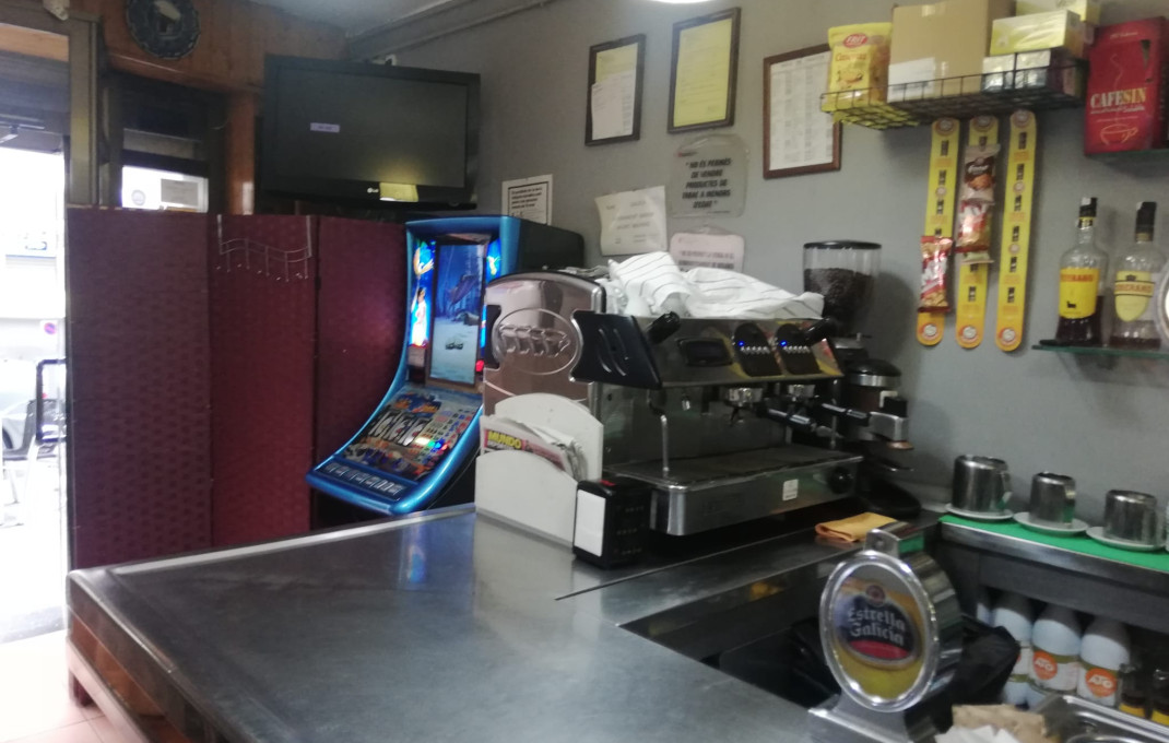 Traspaso - Bar-Cafeteria -
Barcelona - Les corts