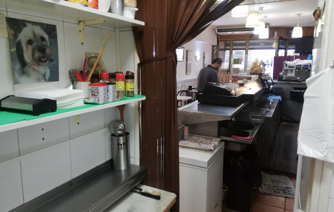 Traspaso - Bar-Cafeteria -
Barcelona - Les corts