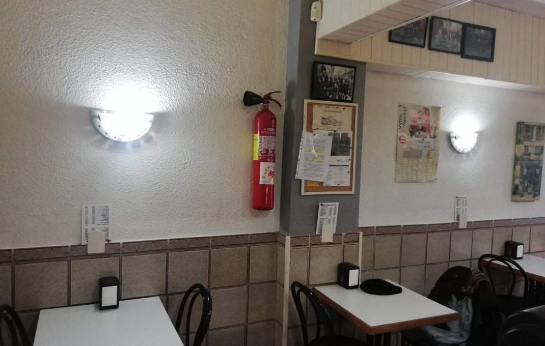 Traspaso - Bar-Cafeteria -
Barcelona - Les corts