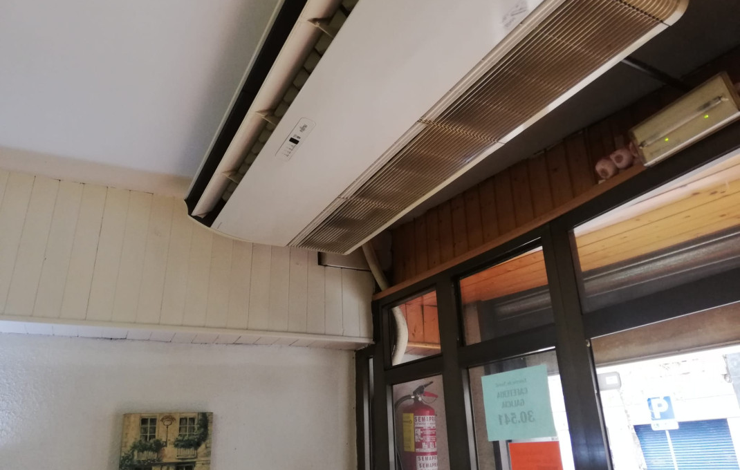 Traspaso - Bar-Cafeteria -
Barcelona - Les corts