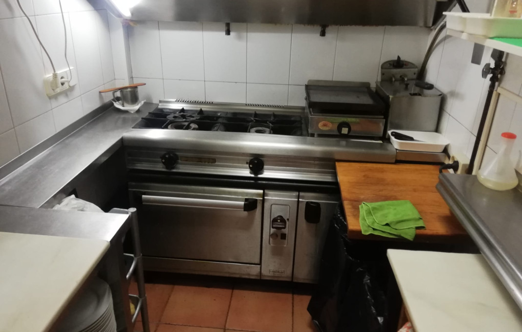 Traspaso - Bar-Cafeteria -
Barcelona - Les corts