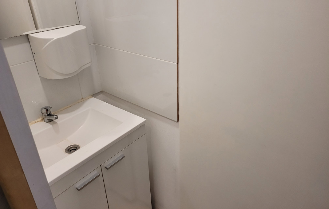 Traspaso - Bar-Cafeteria -
L'Hospitalet de Llobregat - La Torrasa