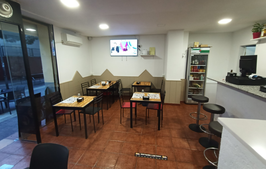 Traspaso - Bar-Cafeteria -
L'Hospitalet de Llobregat - La Florida