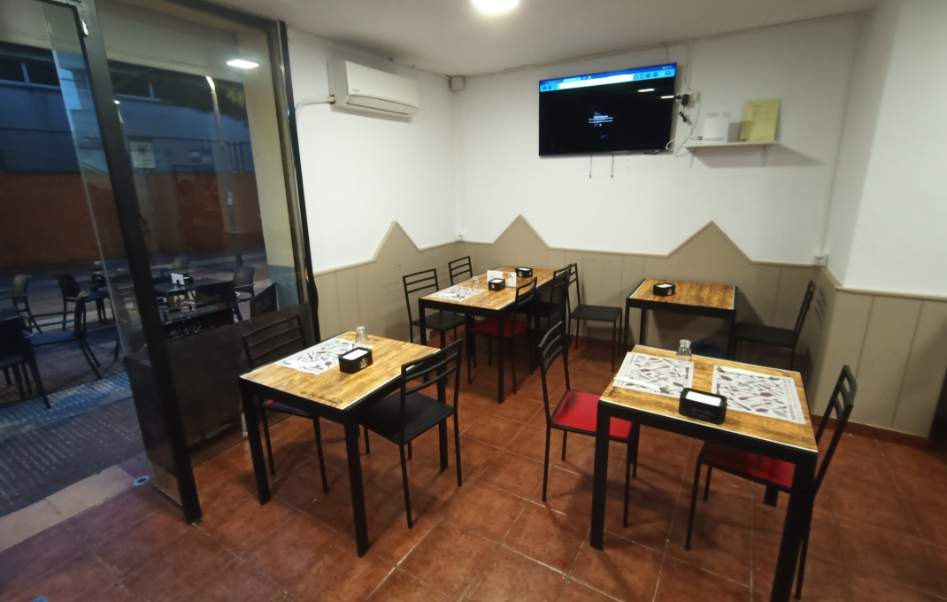 Traspaso - Bar-Cafeteria -
L'Hospitalet de Llobregat - La Florida