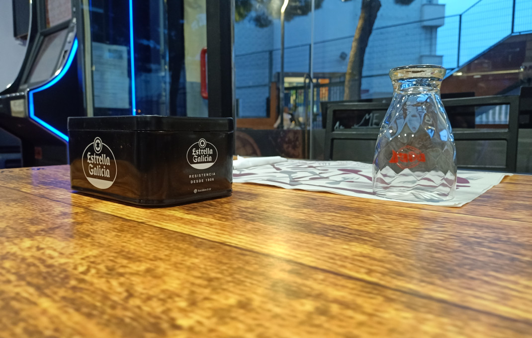 Traspaso - Bar-Cafeteria -
L'Hospitalet de Llobregat - La Florida