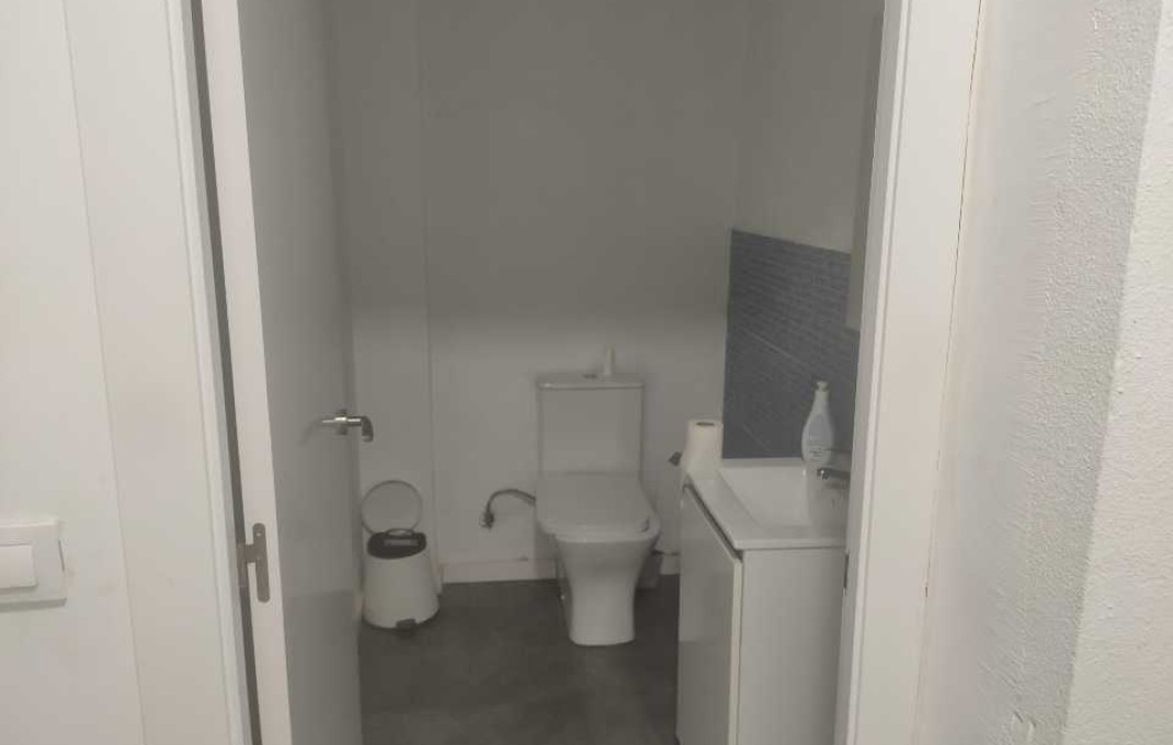 Transfert - Bar-Cafeteria -
Barcelona - Sant Adriá Del Besos