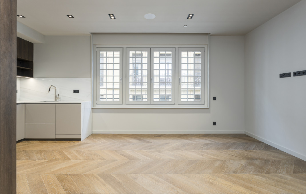 Revente - Piso -
Barcelona - Gótico