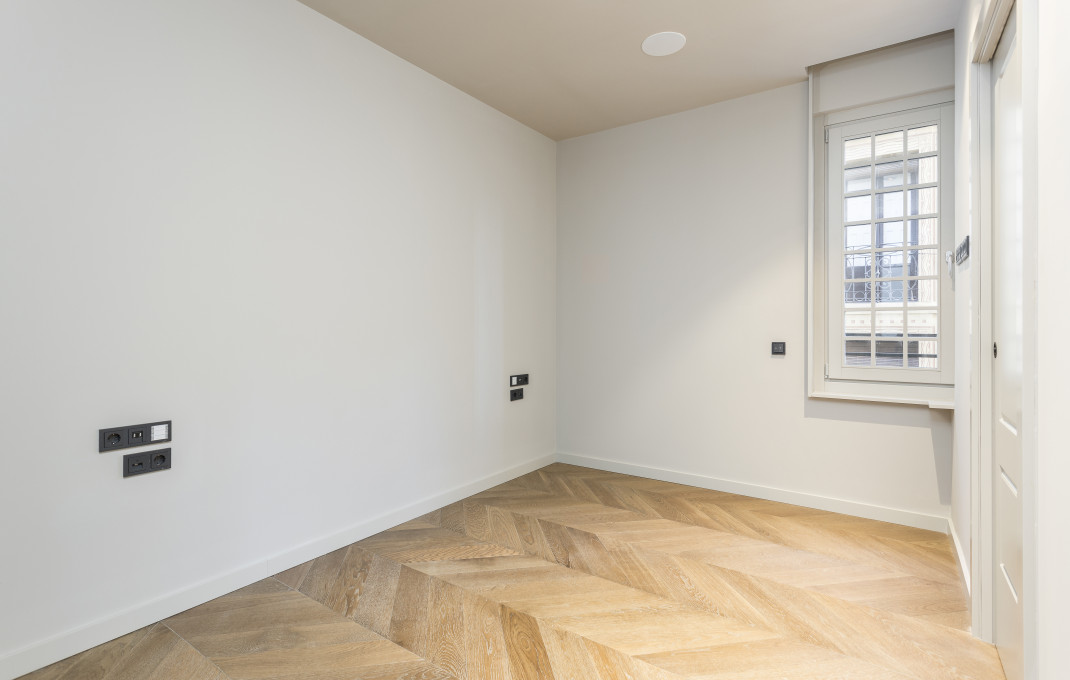 Revente - Piso -
Barcelona - Gótico