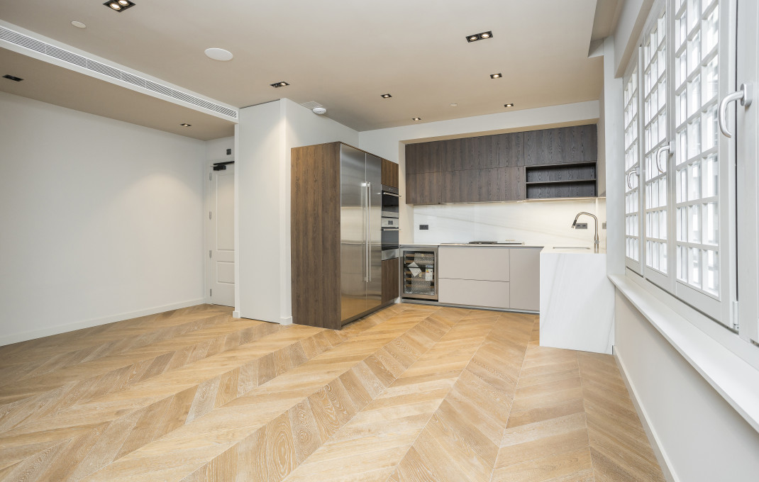 Revente - Piso -
Barcelona - Gótico