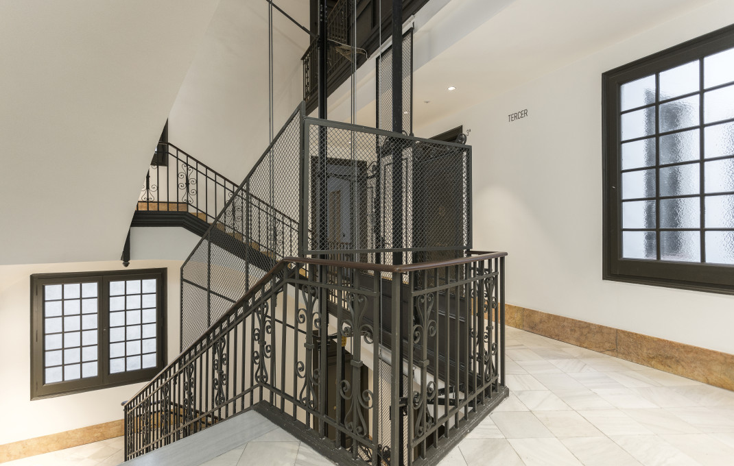 Revente - Piso -
Barcelona - Gótico