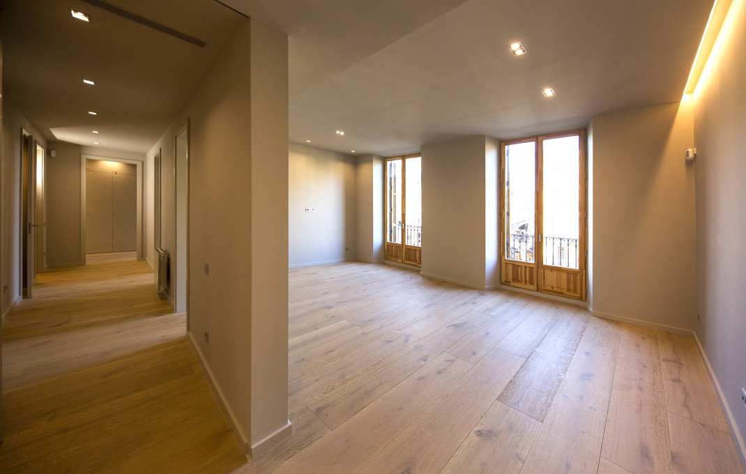 Revente - Piso -
Barcelona - Gótico