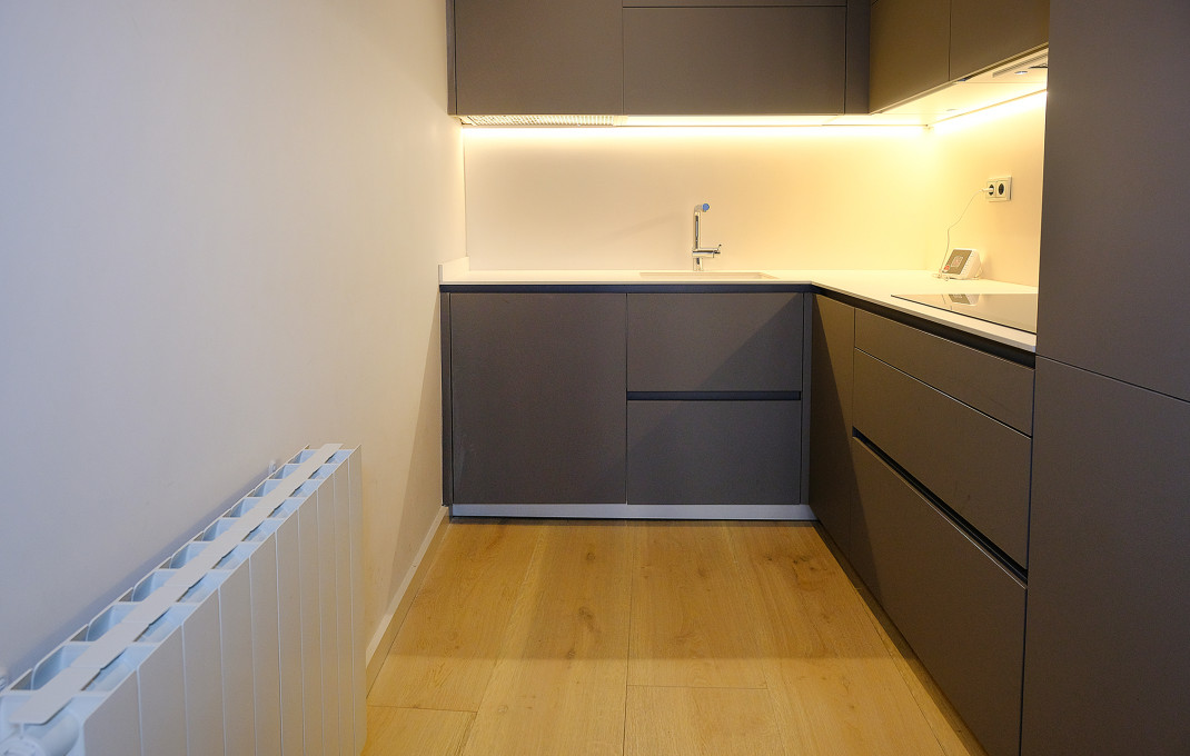 Revente - Piso -
Barcelona - Gótico