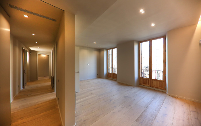 Revente - Piso -
Barcelona - Gótico