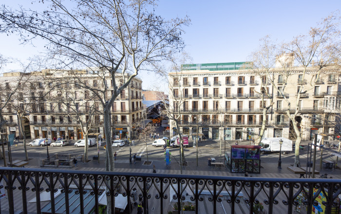 Revente - Piso -
Barcelona - Gótico