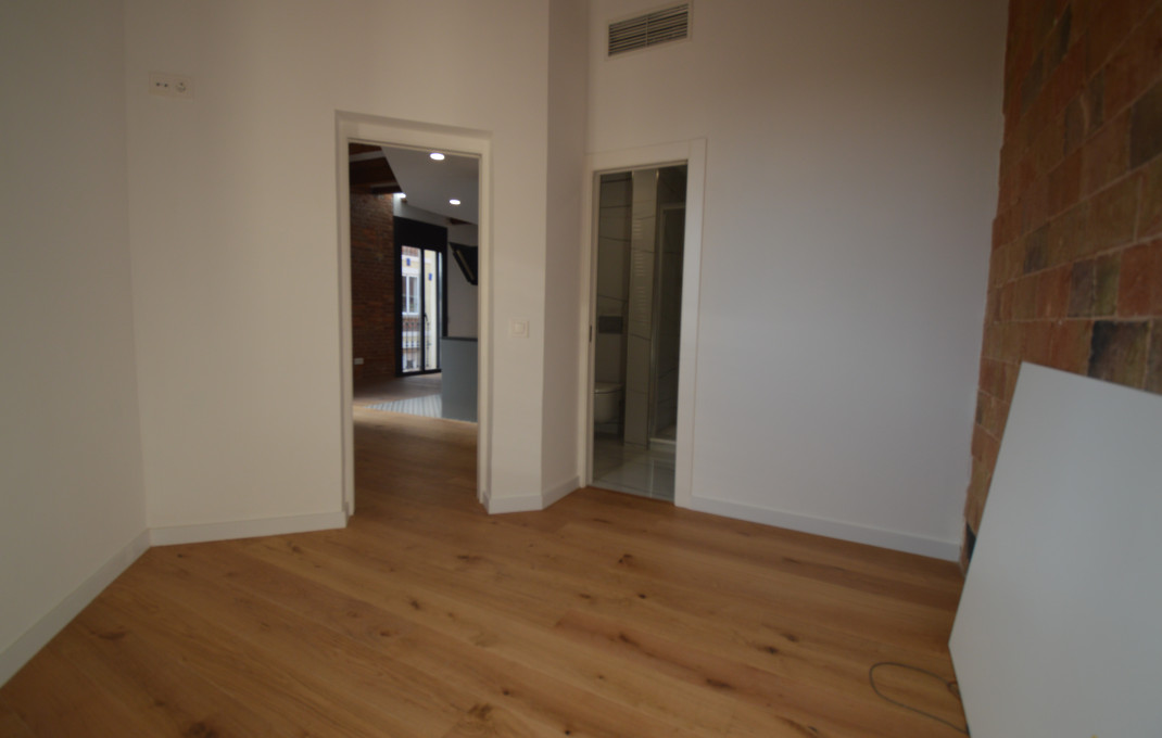 Revente - Piso -
Barcelona - Sants