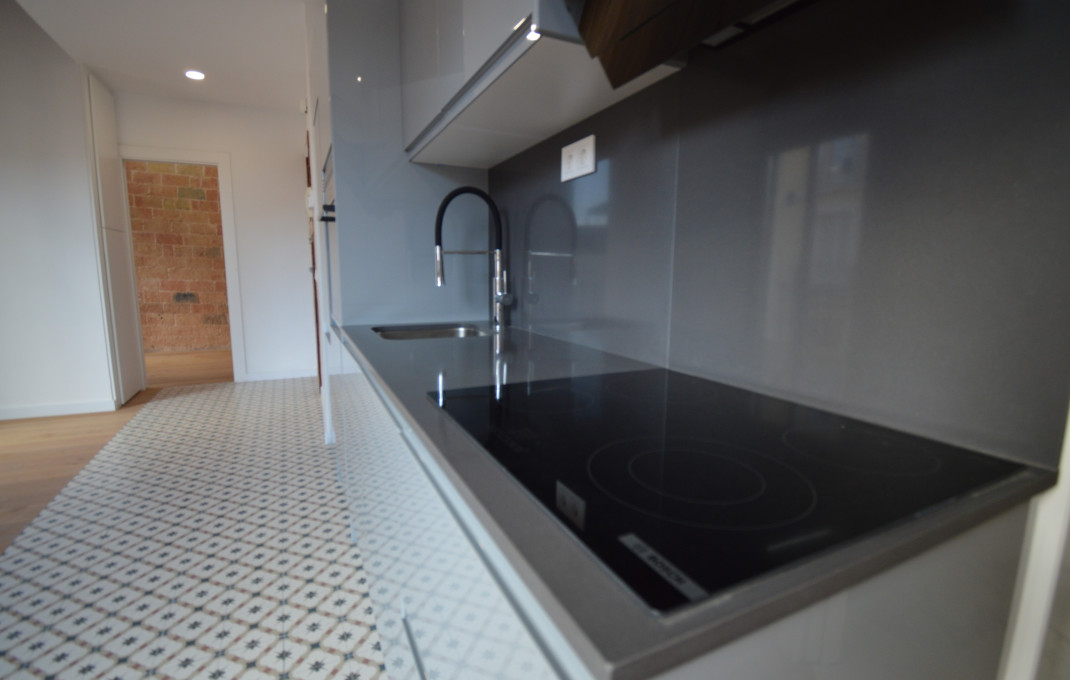 Revente - Piso -
Barcelona - Sants